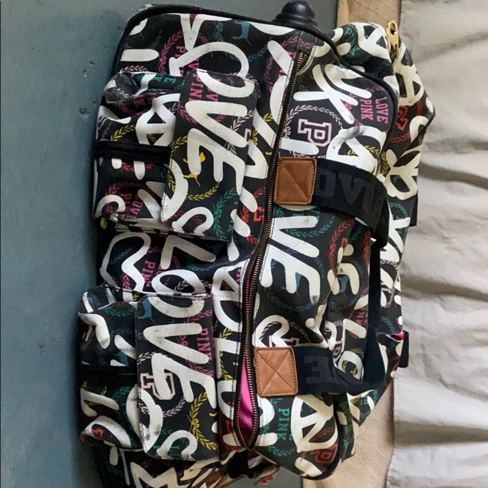 PINK travel bag with wheels